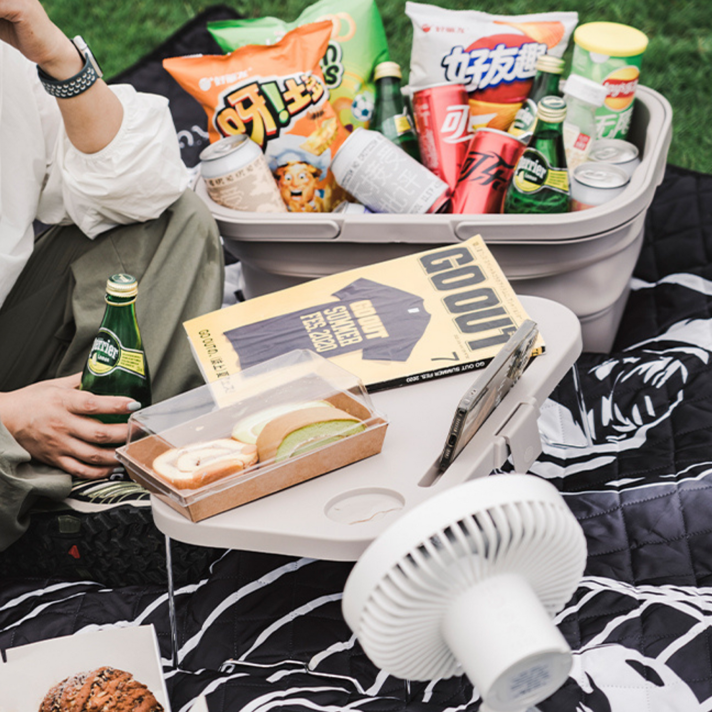 Portable All-in-One Folding Picnic Basket with Built-in Picnic Table