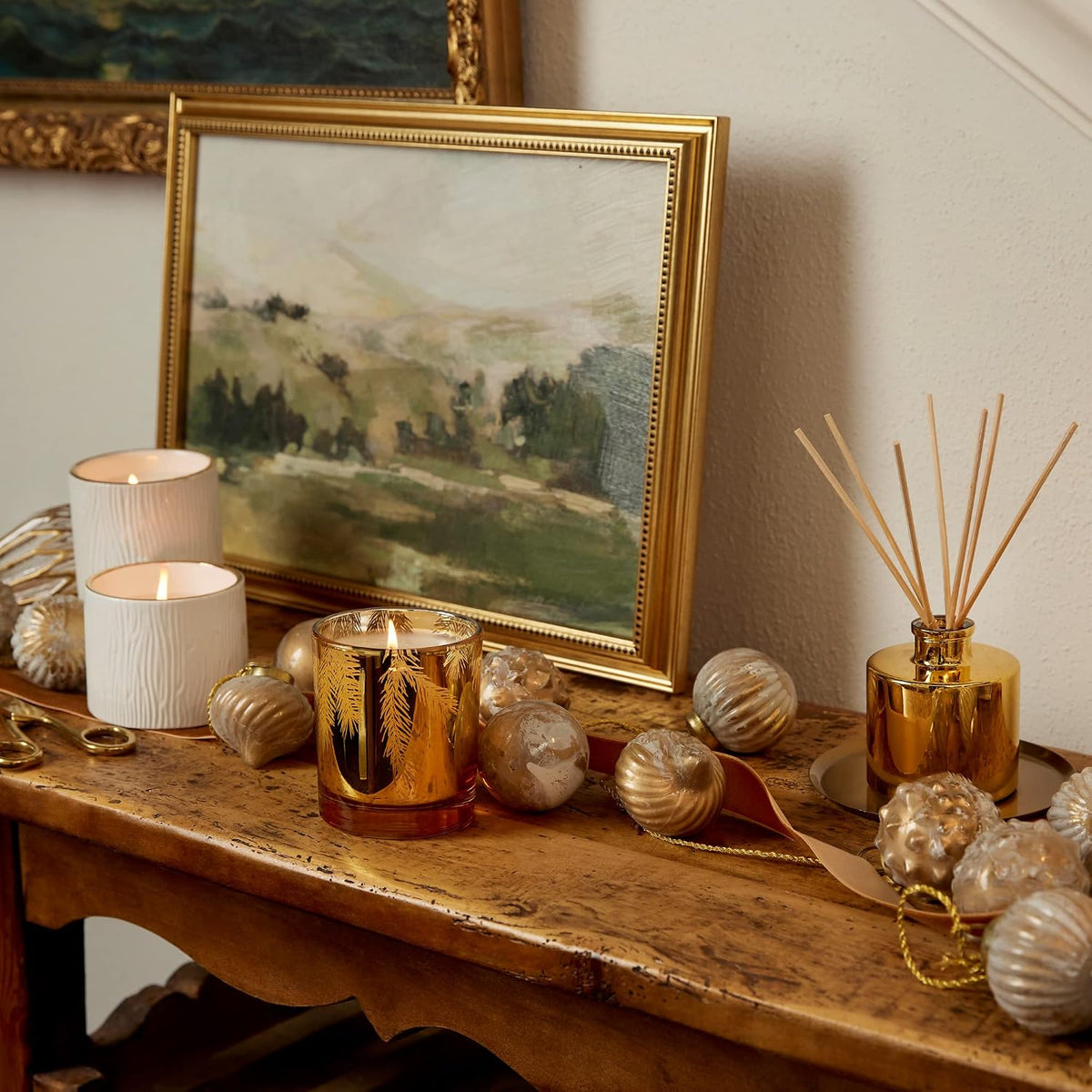 Thymes Gilded Gold Holiday Candle | Frasier Fir | Crisp Siberian Fir, Cedarwood & Sandalwood