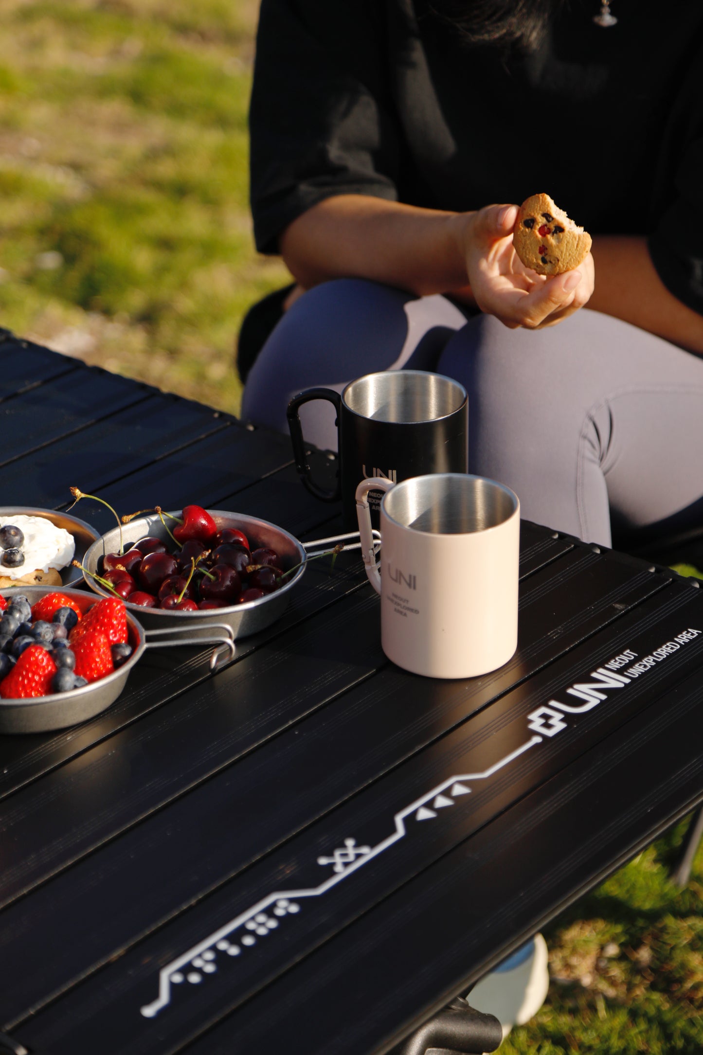 Ultralight Carabiner Camping and Hiking Mug (Stainless Steel)